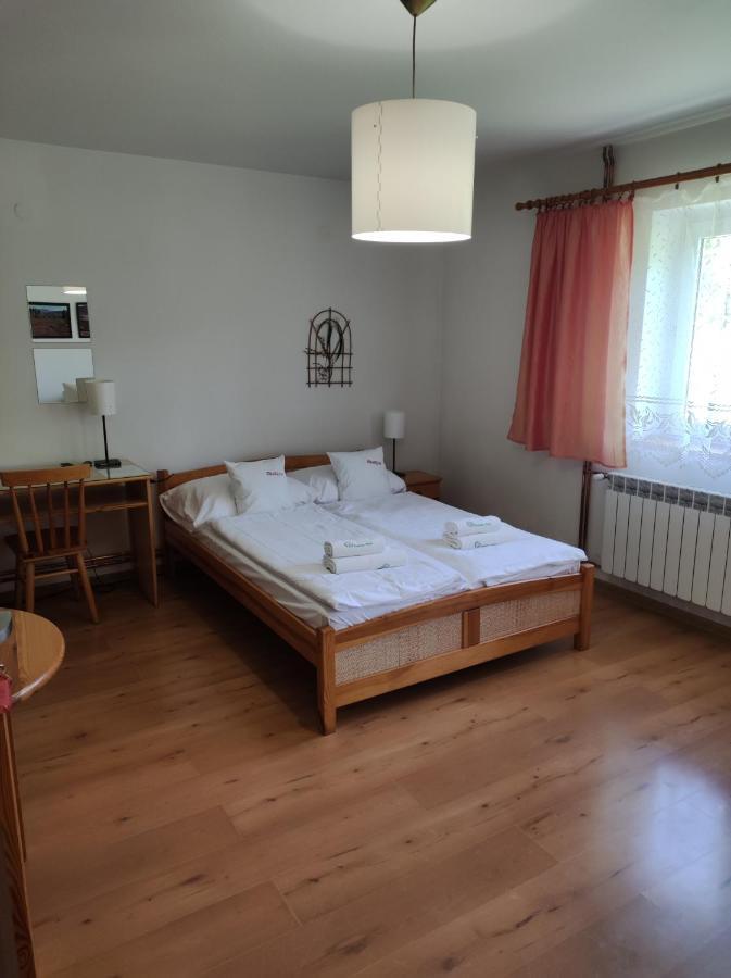 Rezydencja Bukowy Dwor Czarna  Bagian luar foto